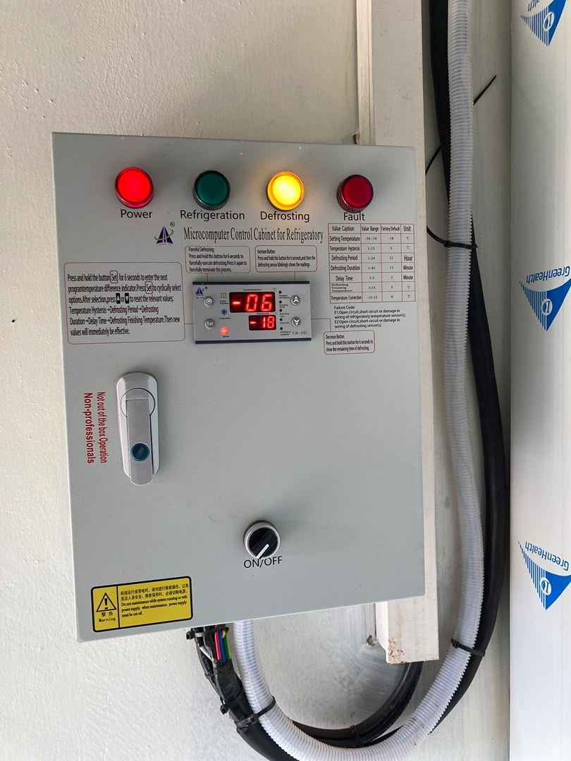 Cold room temperature controller