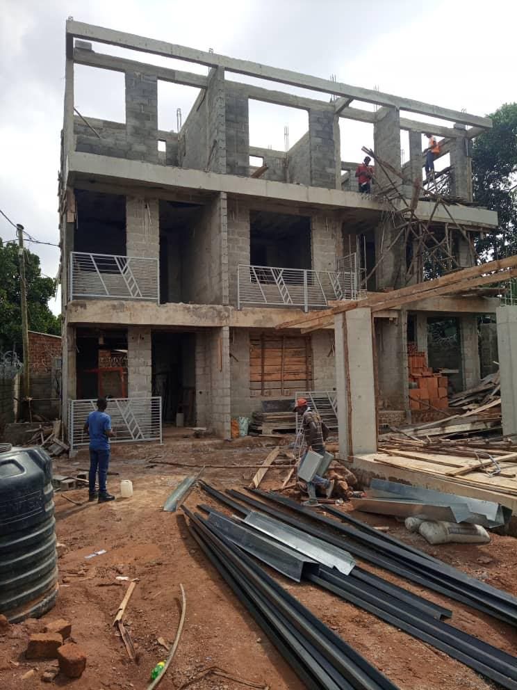 Multi-storey structure under construction