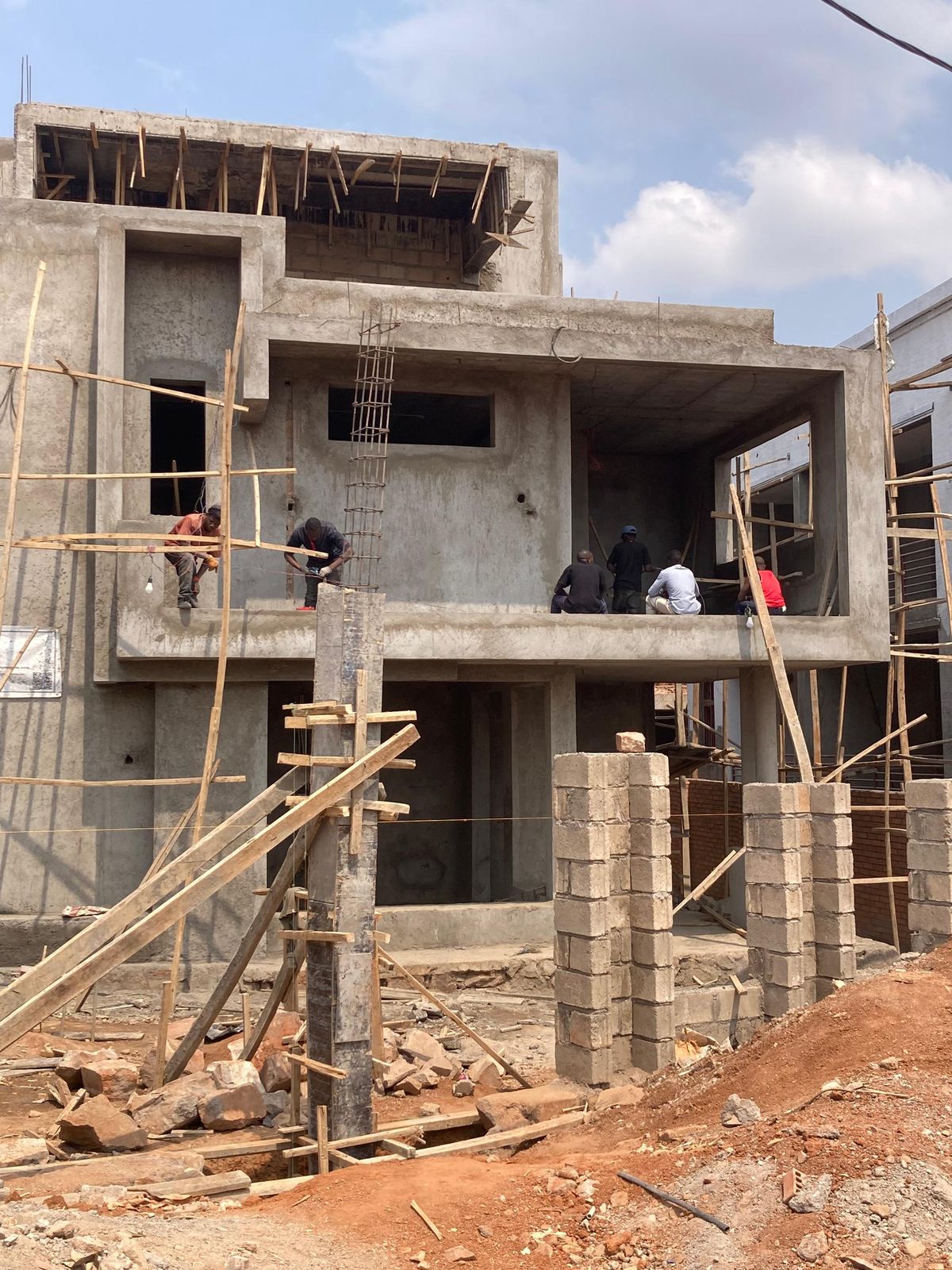 Design-build family home: concrete frame