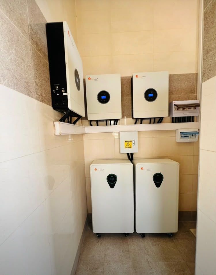 Three-inverter hybrid system with battery storage