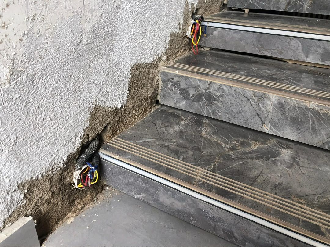 Stair LED lighting: wiring stage